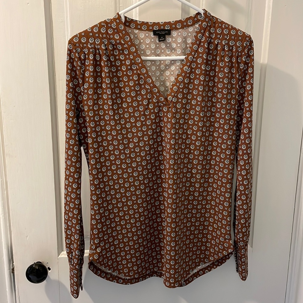Ann Taylor Factory shirt, size xs